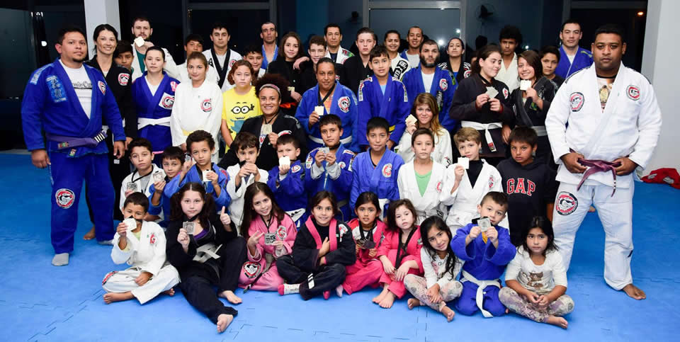 Atletas Piraquararenses Participam de campeonato de Jiu-Jitsu em Curitiba