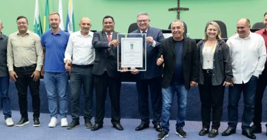 Pinhais concede Título de Cidadão Honorário ao empresário Newton Bonin, fundador da BeautyColor