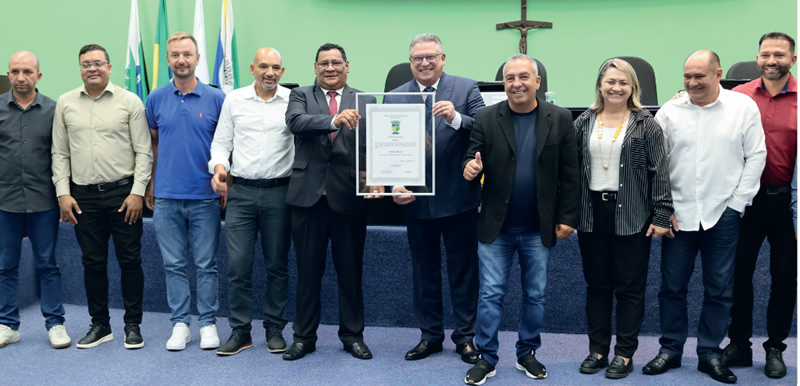 Pinhais concede Título de Cidadão Honorário ao empresário Newton Bonin, fundador da BeautyColor